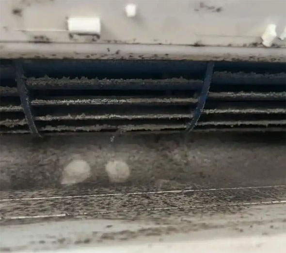 宾阳空调吹的风有股烧焦味是怎么回事